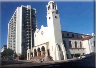 Cathedral Plaza in San Diego, CA - Building Photo - Building Photo