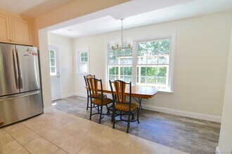 541 Willow St in Waterbury, CT - Building Photo - Building Photo