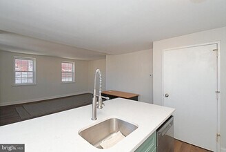 1554 N Lawrence St in Philadelphia, PA - Building Photo - Building Photo