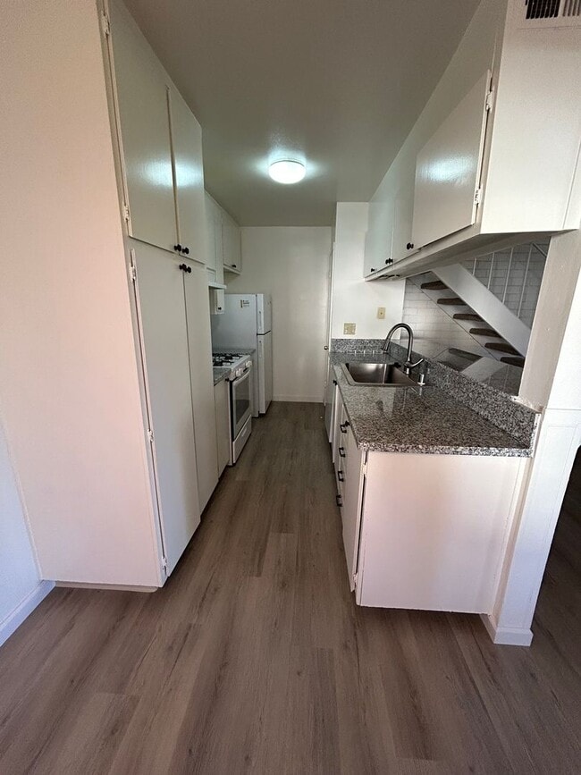 1703 Donner Ave in Davis, CA - Building Photo - Building Photo