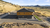 1645 Red Bud Dr in Klamath Falls, OR - Building Photo - Building Photo