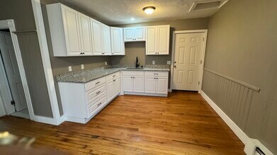 106 Tell St, Unit Apt 3 in Providence, RI - Building Photo - Building Photo