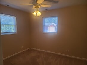 28 E 14th Pl in Lombard, IL - Foto de edificio - Building Photo
