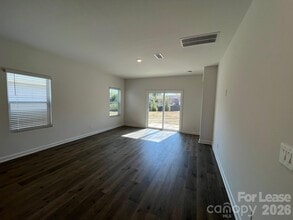 1524 31st St NE in Conover, NC - Building Photo - Building Photo