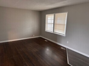 3810 Pittman Rd in Kansas City, MO - Building Photo - Building Photo