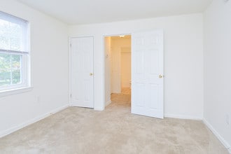 Knollwood Apartments in Phoenixville, PA - Building Photo - Building Photo
