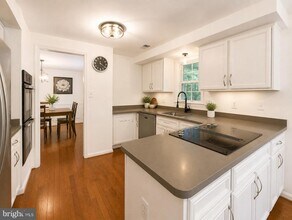 2819 Otsego Dr in Herndon, VA - Building Photo - Building Photo