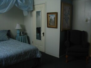 2732 Eldridge Ave, Unit Suite #101 in Bellingham, WA - Building Photo - Building Photo