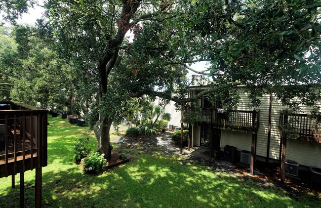 308 Miracle Strip Pkwy in Fort Walton Beach, FL - Building Photo - Building Photo