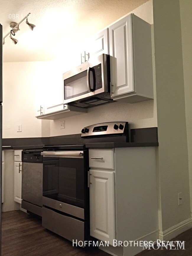 4124 N Eagle Rock Blvd, Unit 107 in Los Angeles, CA - Building Photo - Building Photo