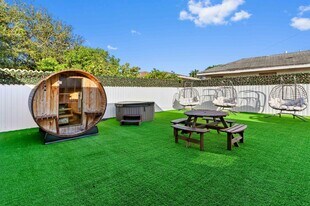 2128 Dock St in West Palm Beach, FL - Building Photo