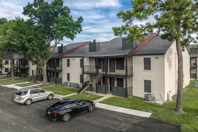 Avery Place in Houston, TX - Foto de edificio - Building Photo