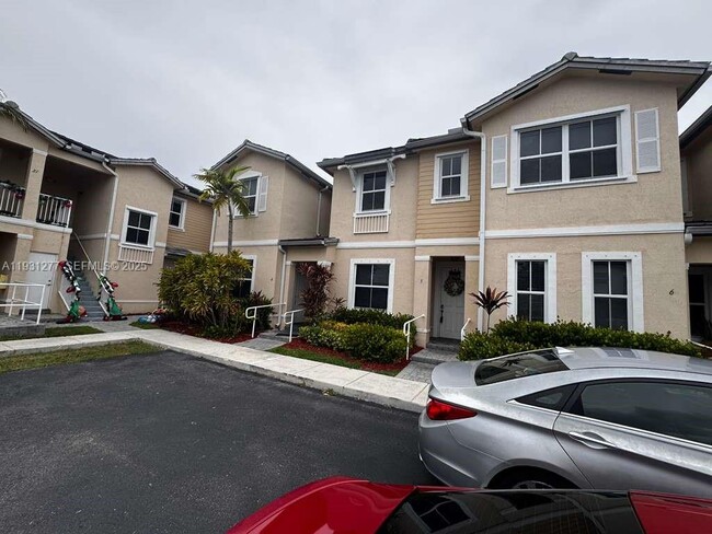 2819 SE 1st Dr in Homestead, FL - Building Photo - Building Photo