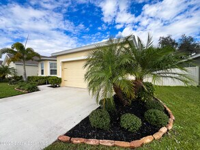 590 Sorrento Dr in Cocoa, FL - Building Photo - Building Photo