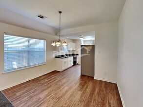 13210 Ambrosa Dr in Houston, TX - Foto de edificio - Building Photo