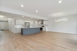 608 Sweetbay Cres in Sarnia, ON - Building Photo - Building Photo