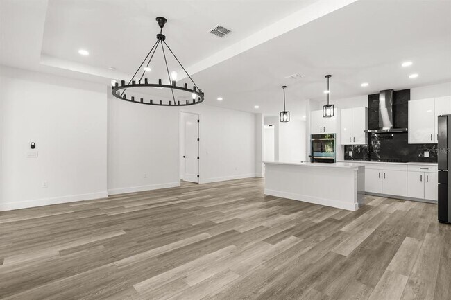 321 Water Shr Dr in Leesburg, FL - Building Photo - Building Photo