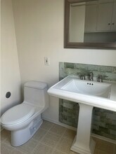 4452 W Kling St in Burbank, CA - Foto de edificio - Building Photo