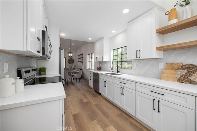 3516 Somerset Way in Carlsbad, CA - Building Photo - Building Photo