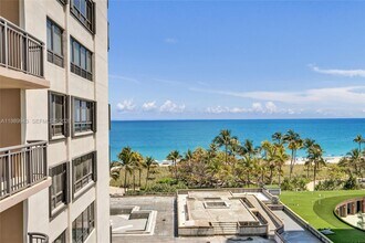 10175 Collins Ave in Bal Harbour, FL - Building Photo - Building Photo