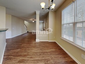 145 Sandy Ln in Greenville, SC - Foto de edificio - Building Photo