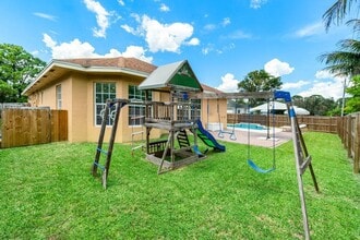 3461 SW Funtuna St in Port St. Lucie, FL - Building Photo - Building Photo