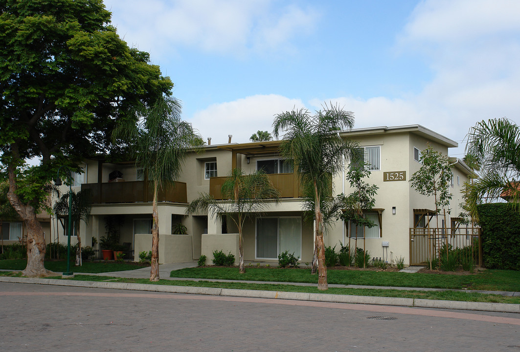 1525 S Hampstead St in Anaheim, CA - Building Photo