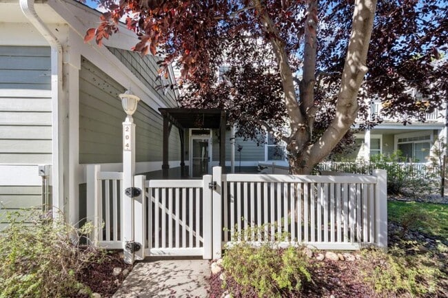 1963 Grays Peak Dr in Loveland, CO - Building Photo - Building Photo