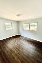 4939 Flamingo Ln in Ridge Manor, FL - Building Photo - Building Photo