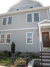 220 Massachusetts Ave in Arlington, MA - Foto de edificio - Building Photo