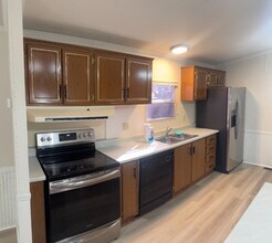 9631 Arleen Ave in Zachary, LA - Foto de edificio - Building Photo