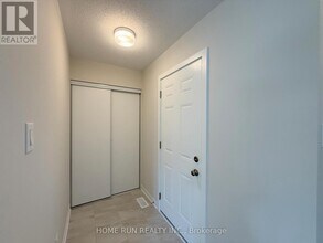 511 Brigatine Ave in Ottawa, ON - Building Photo - Building Photo