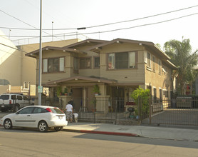 6602 Selma Ave in Los Angeles, CA - Building Photo - Building Photo