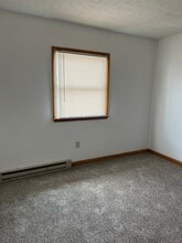 93 Burt Ave, Unit 93 Burt Avenue Apt B in Newark, OH - Building Photo - Building Photo