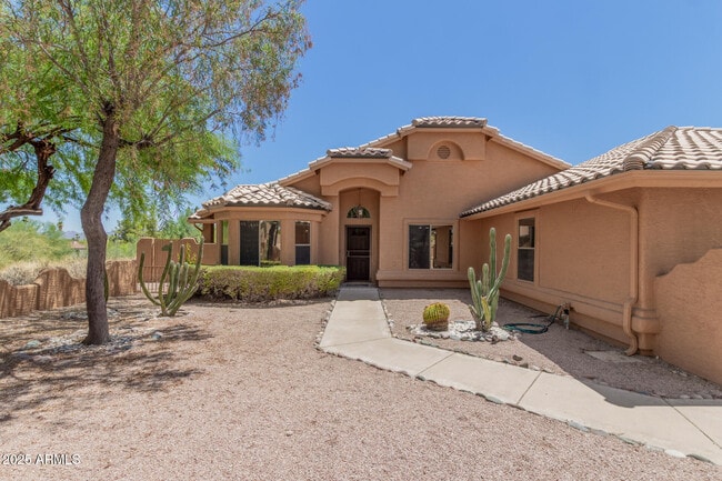 17303 E Caliente Dr in Fountain Hills, AZ - Building Photo - Building Photo