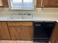 782-1423 Brokaw Ave photo'