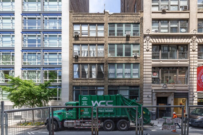 143 W 21st St in New York, NY - Building Photo - Building Photo