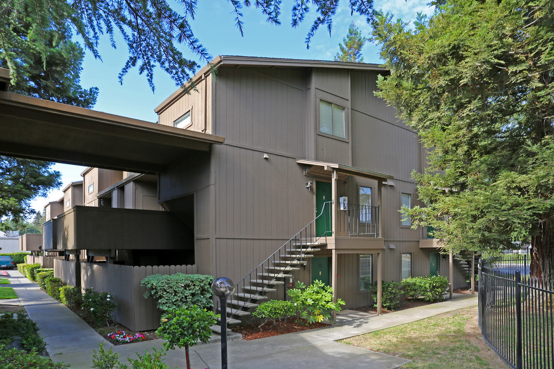 Fulton Villa Apartments in Sacramento, CA - Foto de edificio