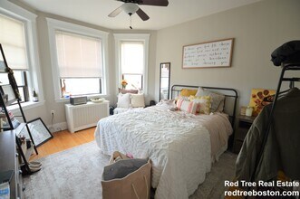 2 Sutherland Rd, Unit 1 in Boston, MA - Building Photo - Building Photo