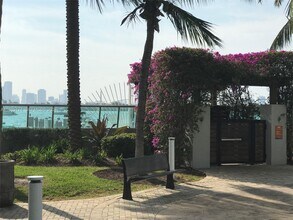 1500 Bay Rd in Miami Beach, FL - Building Photo - Building Photo