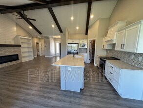 7304 Gabriel St in Bel Aire, KS - Building Photo - Building Photo