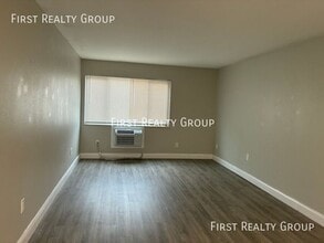 5600 N Main St in Dayton, OH - Building Photo - Building Photo