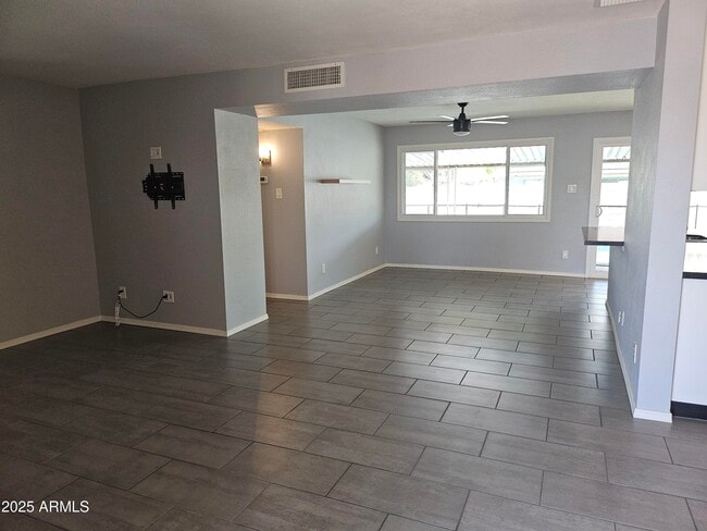 1618 E Bell De Mar Dr in Tempe, AZ - Building Photo - Building Photo