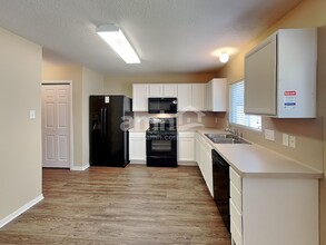 3642 Apple Dale Dr in Houston, TX - Building Photo - Building Photo
