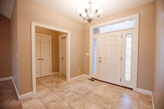 687 Loxley Ln in Troy, OH - Foto de edificio - Building Photo