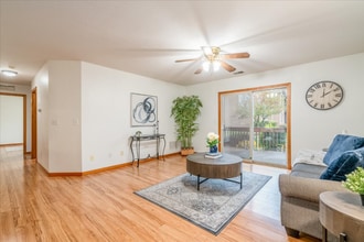 45969 Tallgrass Ct in Belleville, MI - Building Photo - Building Photo