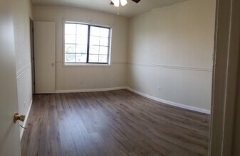 1106 Shanarae Cir, Unit C in Killeen, TX - Building Photo - Building Photo