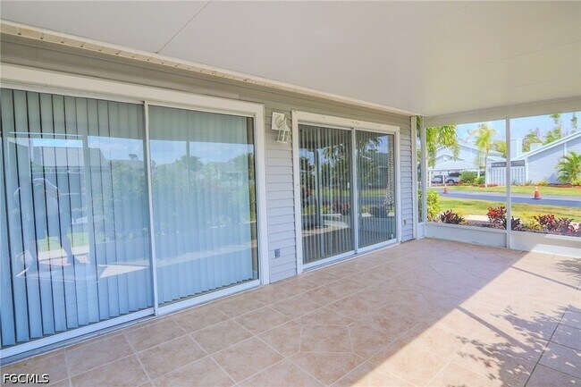 6250 Timberwood Cir in Ft. Myers, FL - Building Photo - Building Photo
