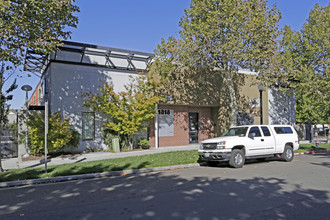 Whiskey Hill Lofts in Sacramento, CA - Building Photo - Building Photo