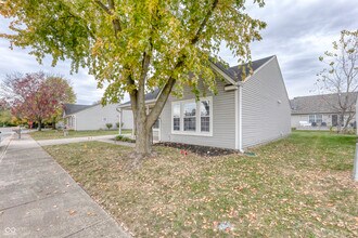 8520 Lincoln Ct in Fishers, IN - Building Photo - Building Photo